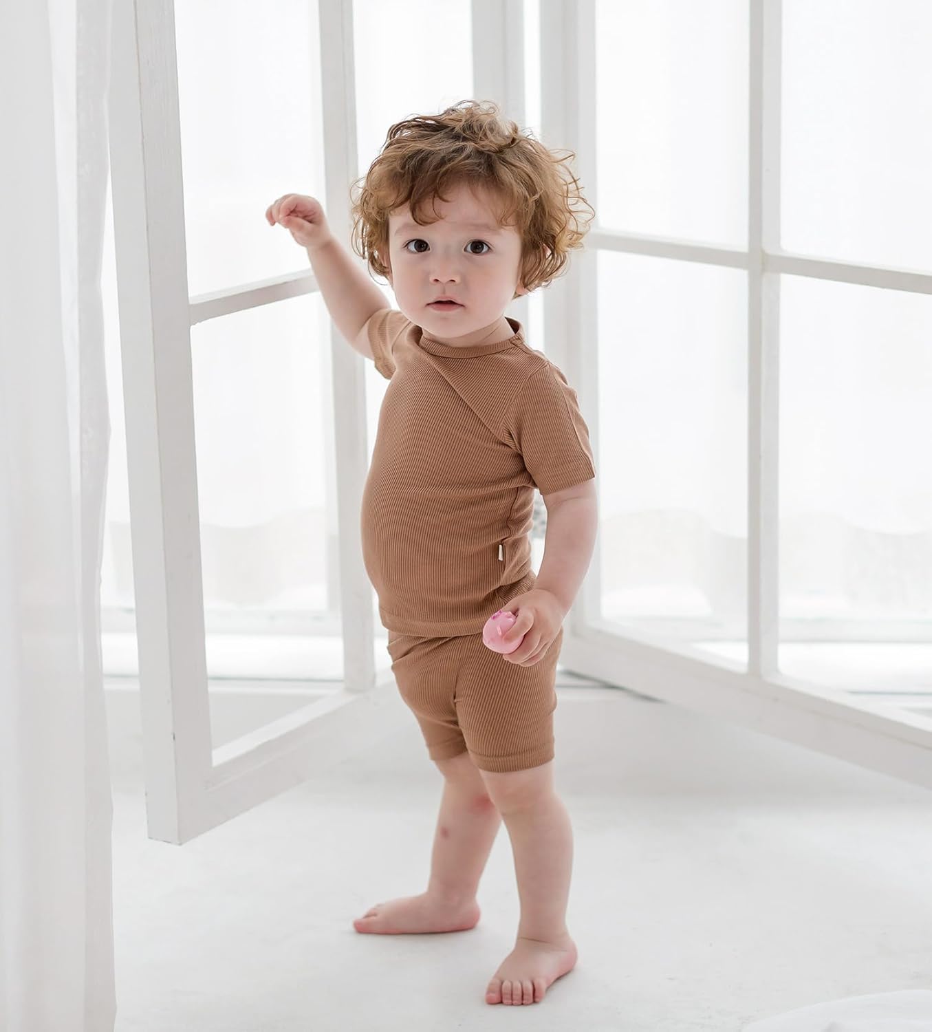 Detalle de AVAUMA Short Pajama Set for Babies, Kids, and Girls: Comfortable Ribbed Knit Everyday Wear