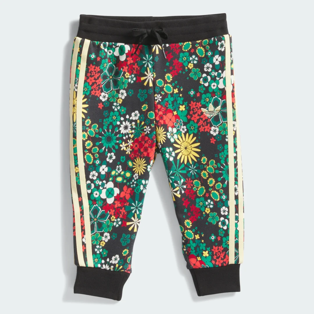 Detalle de Conjunto de cuello redondo adidas Originals x Liberty London en negro