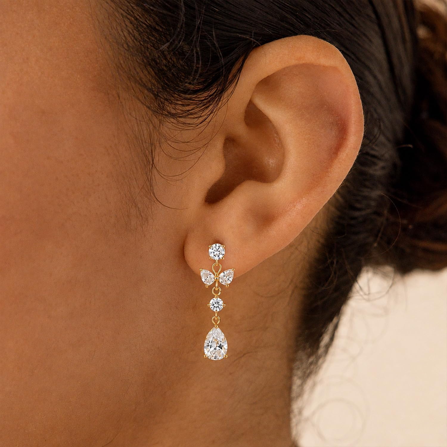 Detalle 2 de Cubic Zirconia Dangle Earrings, 14K Gold Plated