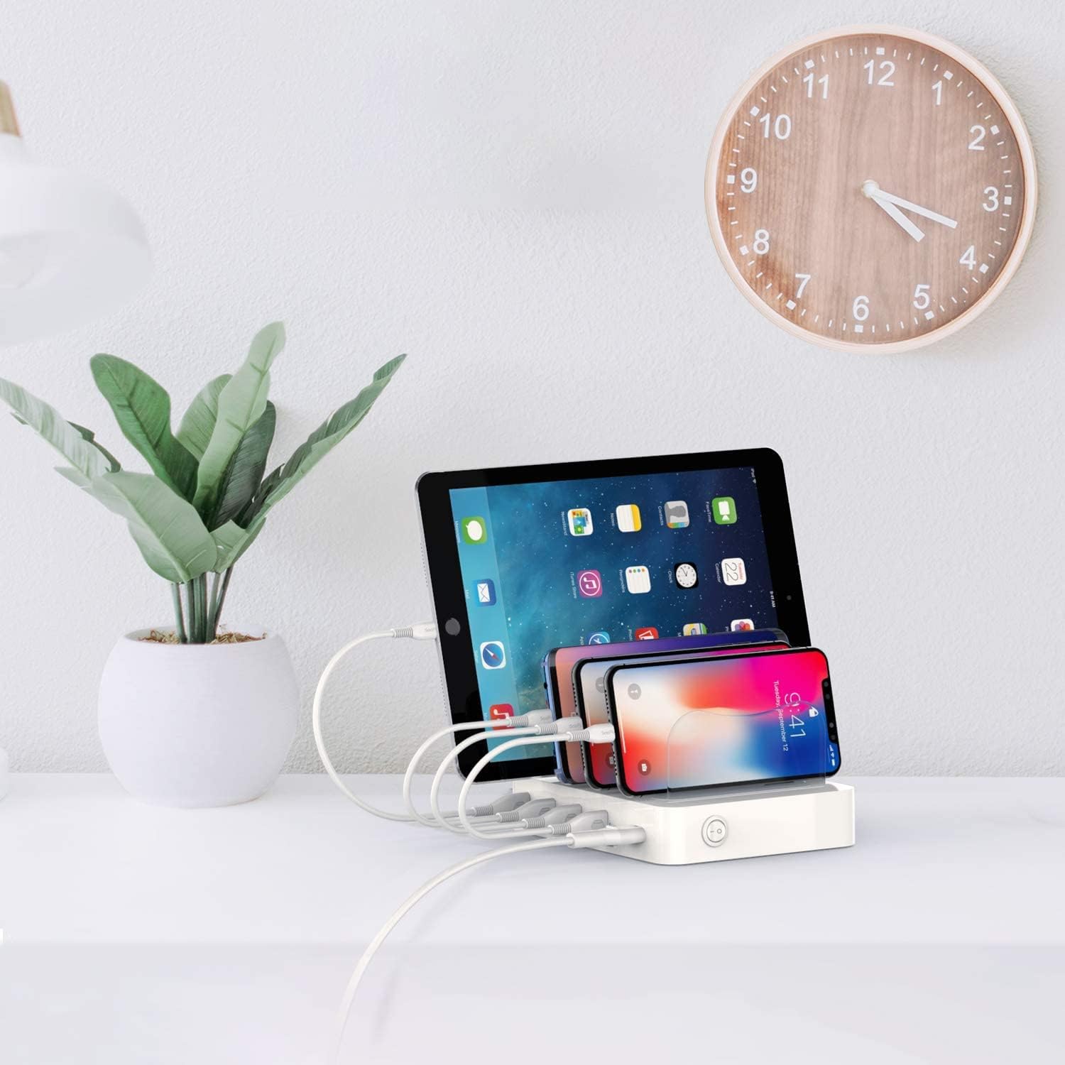 Thumbnail 6 de SOOPII 4-Port Charging Station with 4 Cables for Phones, Tablets & More (compact travel-ready charger)