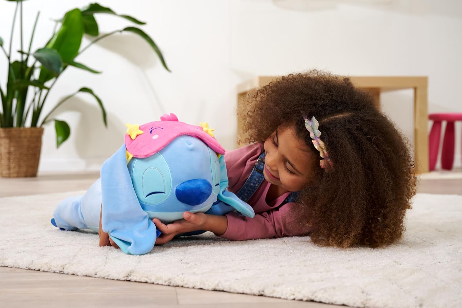 Detalle 2 de SIMBA 6315870576HEA Disney Snuglets Wellbeing Stitch 40 cm, pluszak z maską