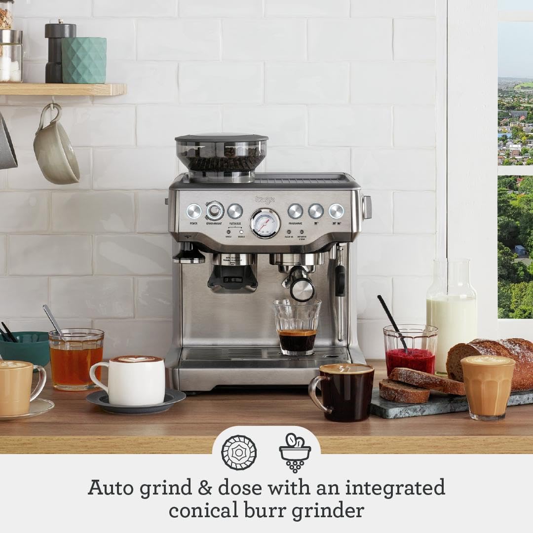Detalle de Sage Barista Express: Manual Tamping, Built‑in Grinder, and Steady Milk Texturing for Home Espresso