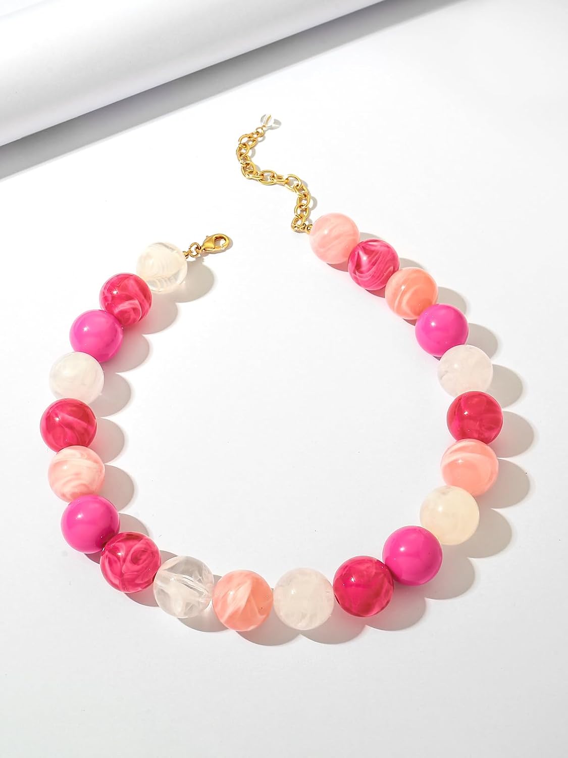 Detalle de ENSKEFEN Beaded Necklace in Resin