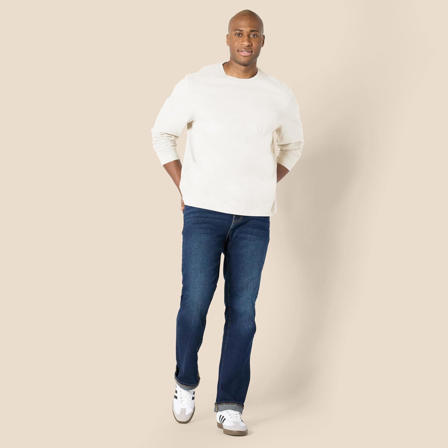 Thumbnail 6 de Amazon Essentials Men’s Regular-Fit Long-Sleeve T-Shirt