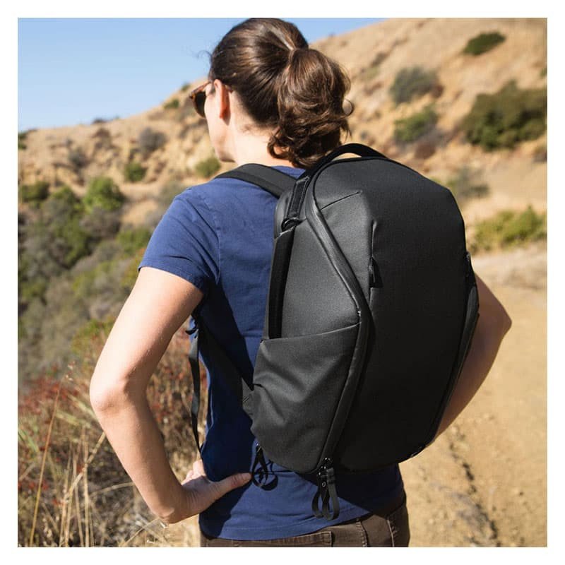 Detalle de Mochila Peak Design Everyday Zip 20L V3 – Negra