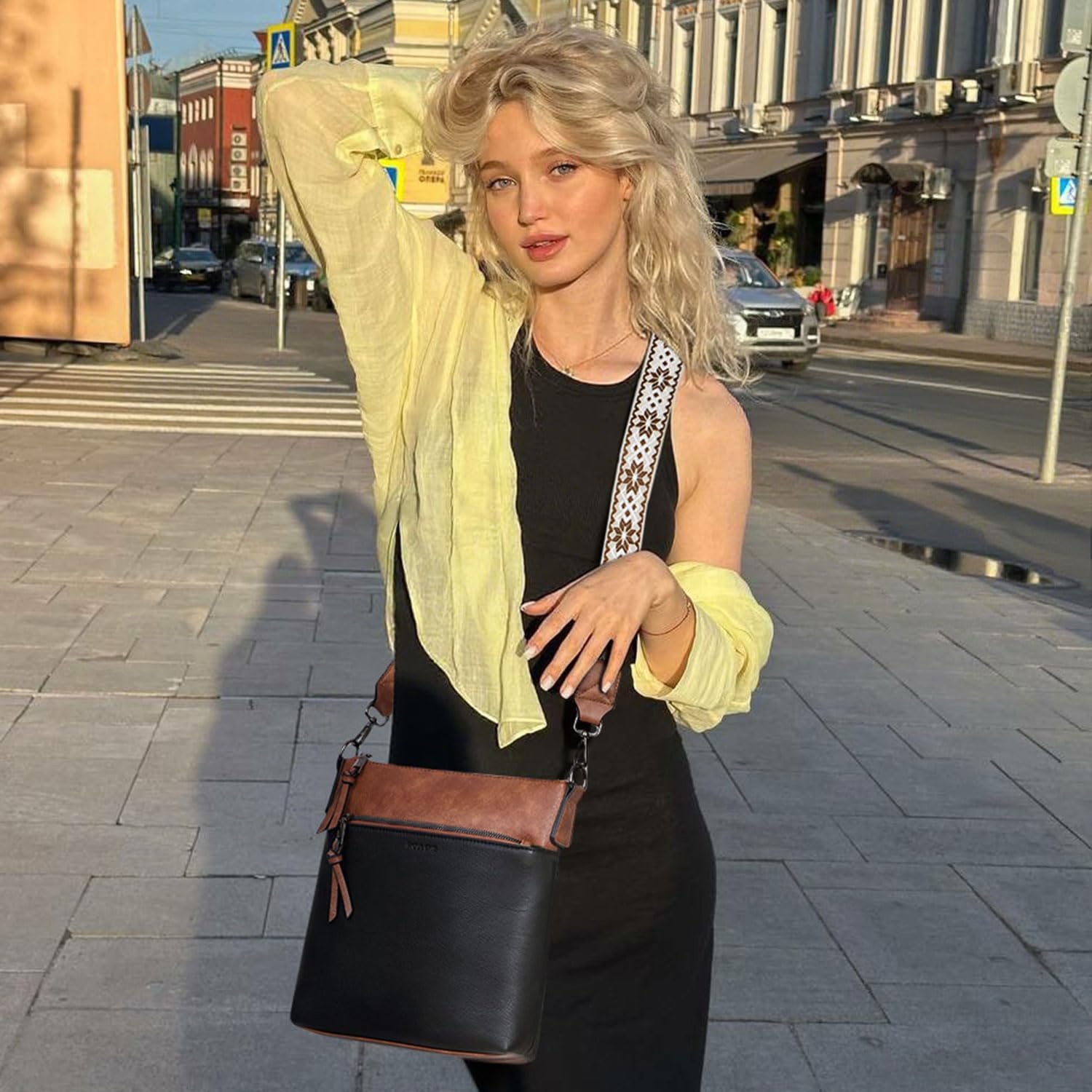 Detalle de Roulens Mittel Damen Umhängetaschen aus veganem Leder – leichte Crossbody Bag mit verstellbarem Gurt