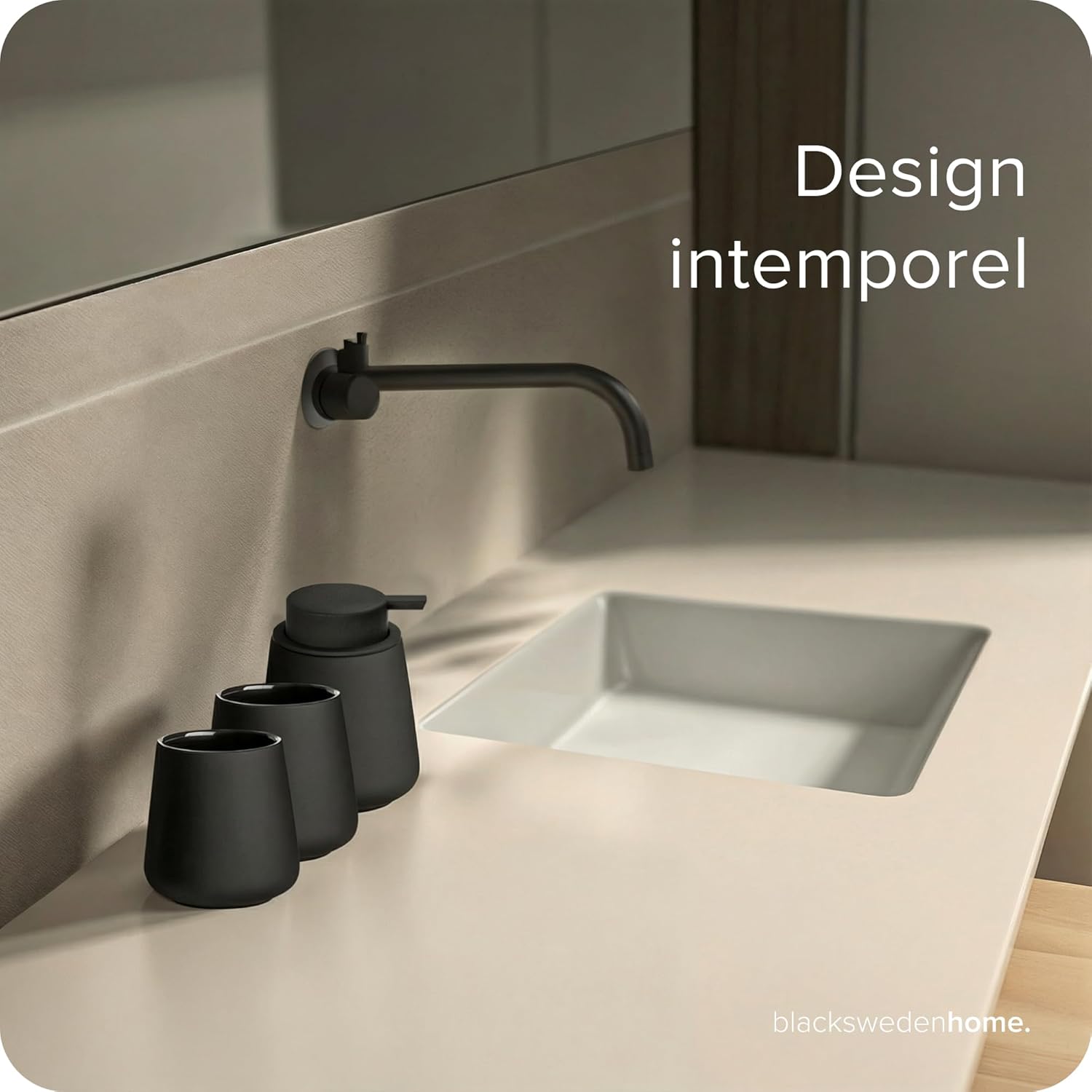 Detalle 2 de Black Sweden Home ensemble salle de bain noir mat : distributeur de savon, gobelets et brosse WC en céramique