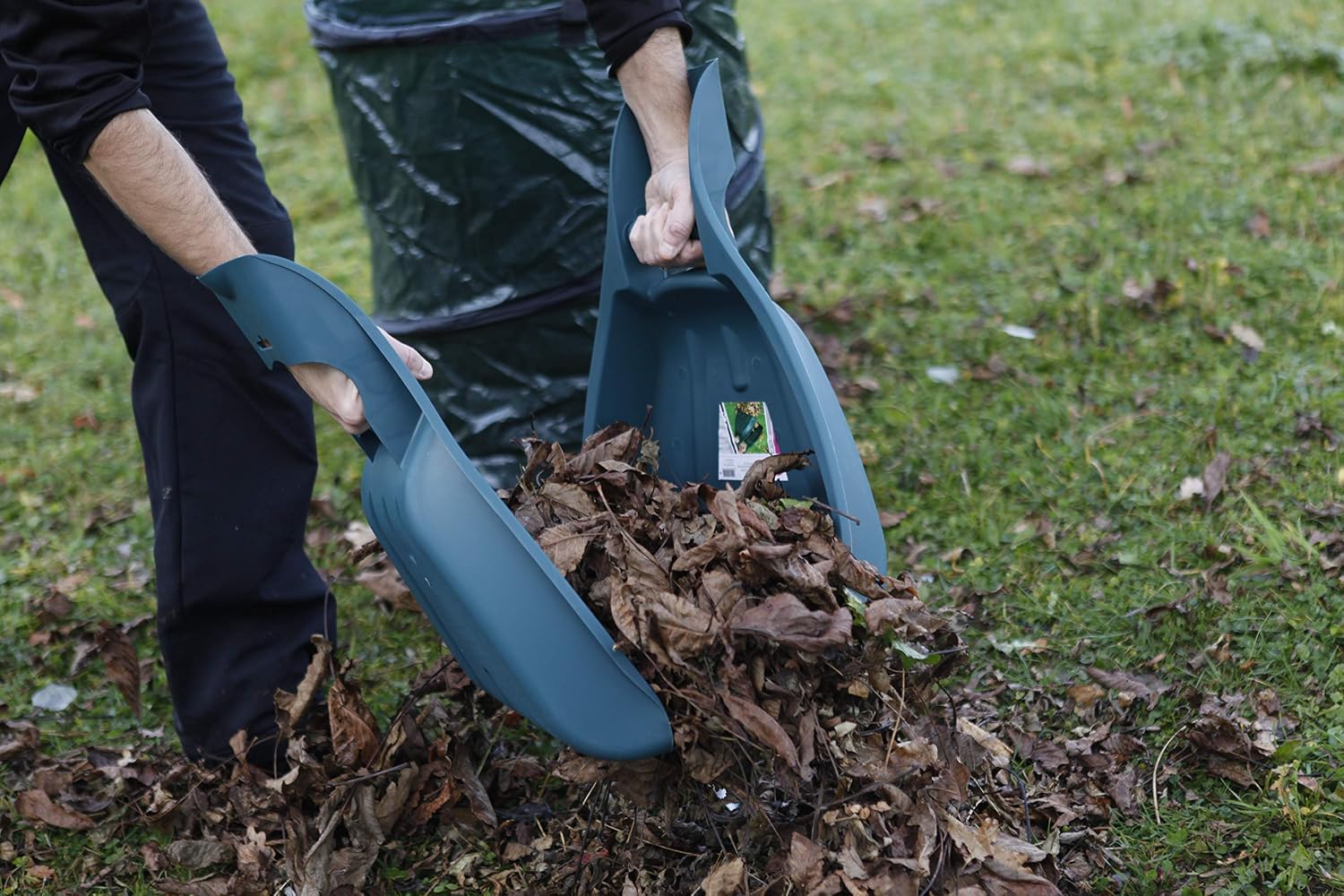 Detalle de Bikain B807 – chwytaki do liści z ergonomicznym uchwytem, zielone