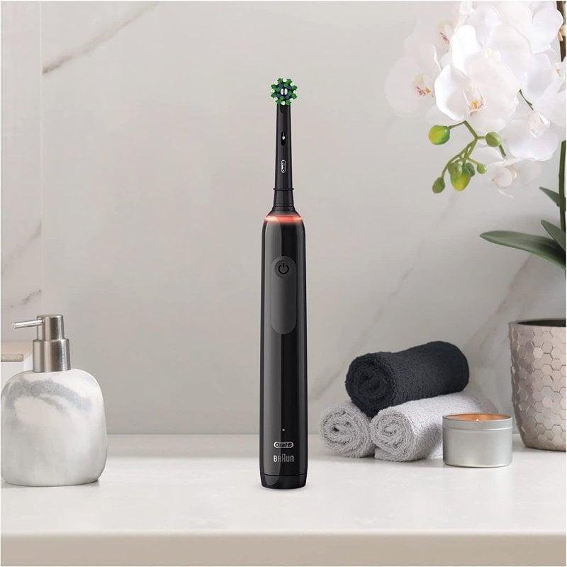 Detalle de Oral-B Pro 3 3500: cepillo de dientes eléctrico negro con estuche