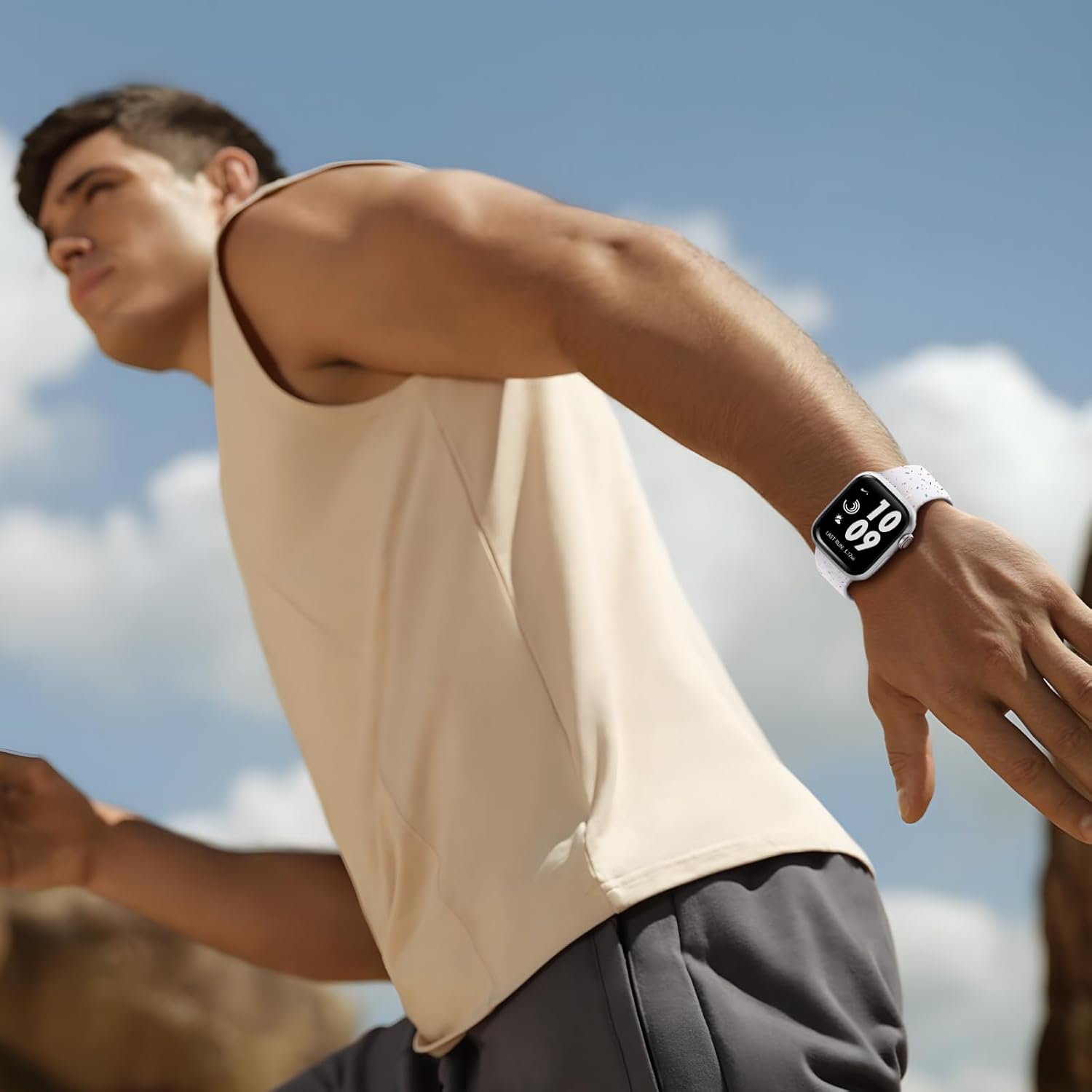 Detalle de Superuper Sport Strap for Apple Watch (Series 4–11, SE3, Ultra 3) — Recycled Silicone, Speckled Design