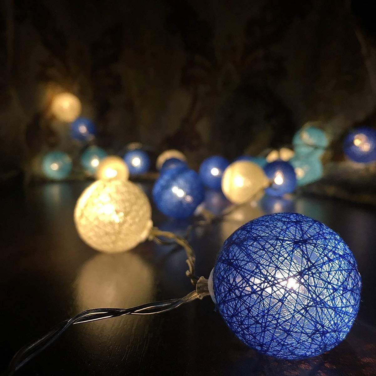 Detalle de LED Lichterkette Baumwollkugeln 3,3 m – batteriebetrieben, 20 Kugeln, IP44