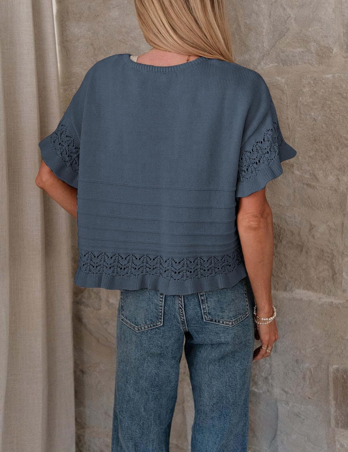 Detalle de Yeokou Womens Short Sleeve Knit Crochet Pullover with Round Neck and Ruffled Hem