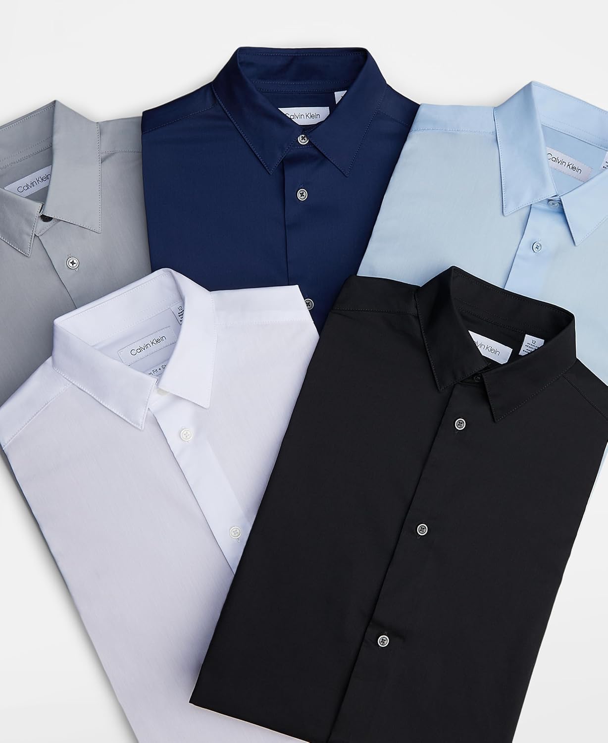 Detalle de Calvin Klein Boys' Long Sleeve Slim Fit Dress Shirt – Button-Down with Cuffs