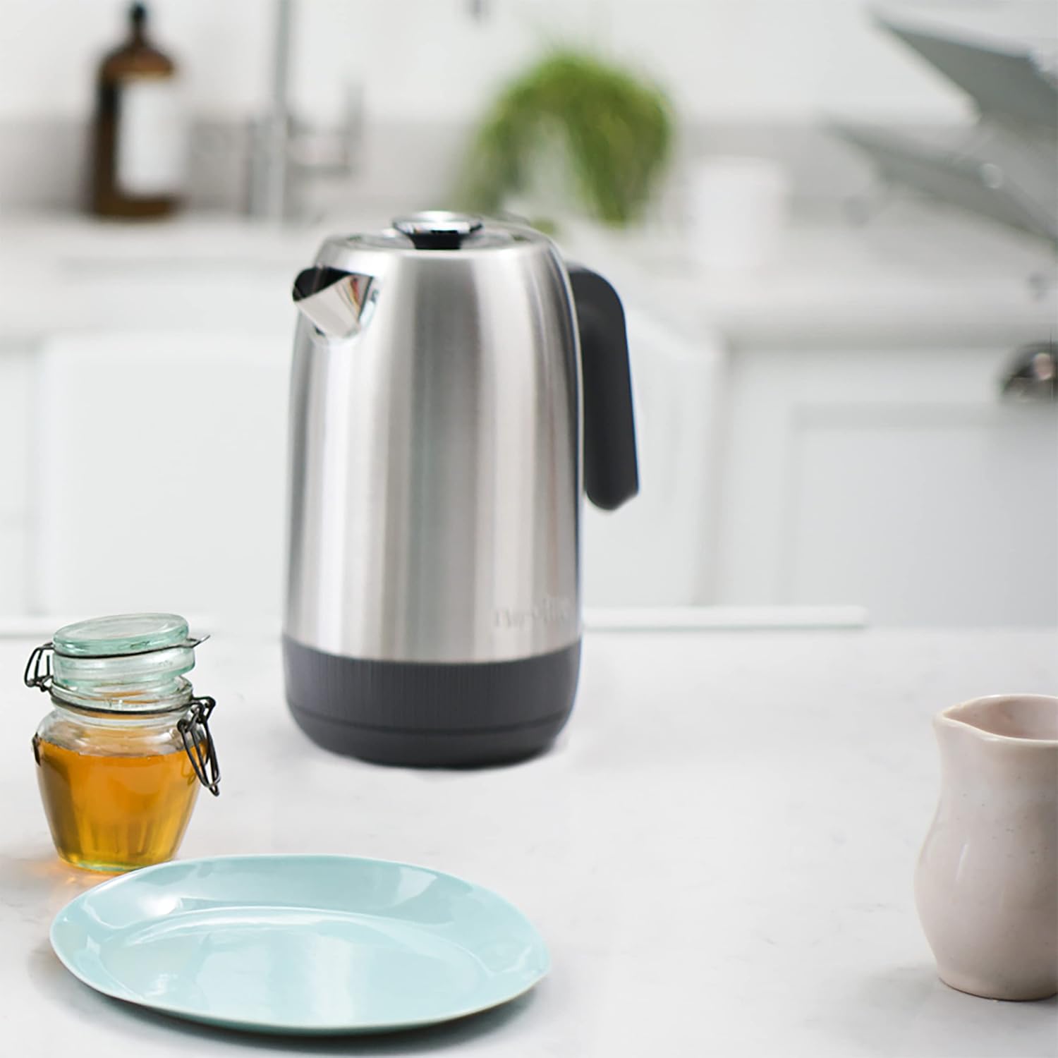 Thumbnail 6 de Breville Edge Electric Kettle (VKT192) | 1.7 L | 3kW Fast Boil | Brushed Stainless Steel