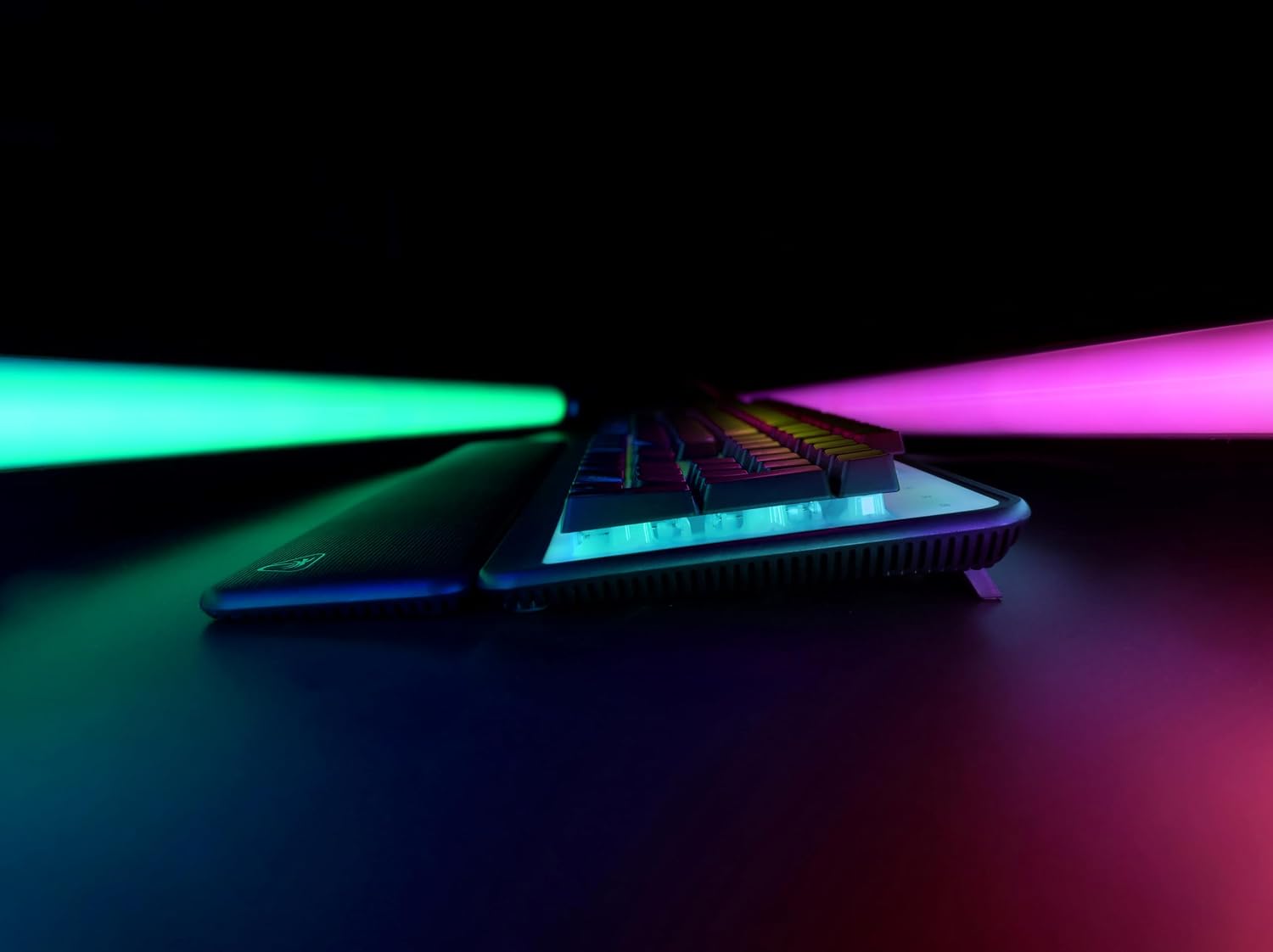 Detalle de Turtle Beach Magma: Membrane RGB Gaming Tastatur mit Advanced Anti-Ghosting und Easy-Shift