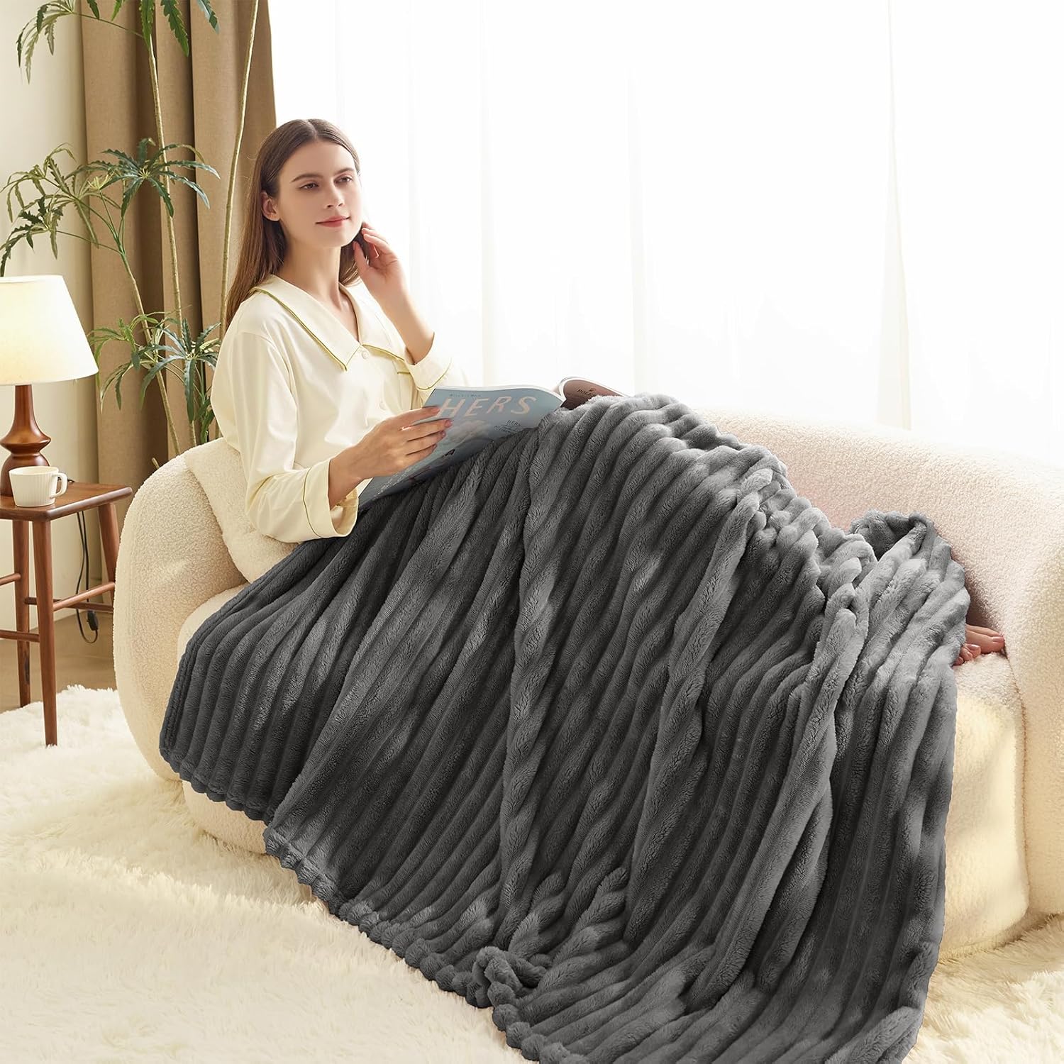 Thumbnail 4 de WAVVE Kuscheldecke 220x240 cm – Fleecedecke aus Mikrofaser, Sofadecke & Wohndecke in Grau
