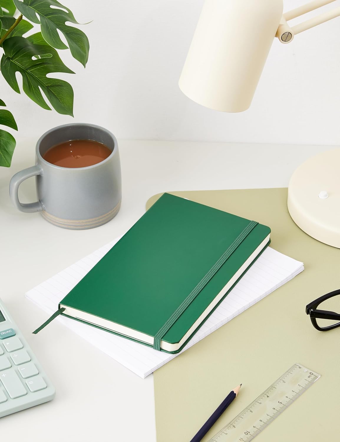 Thumbnail 3 de Moleskine Classic Notebook – Myrtle Green, Large (13 x 21 cm), 240 Pages
