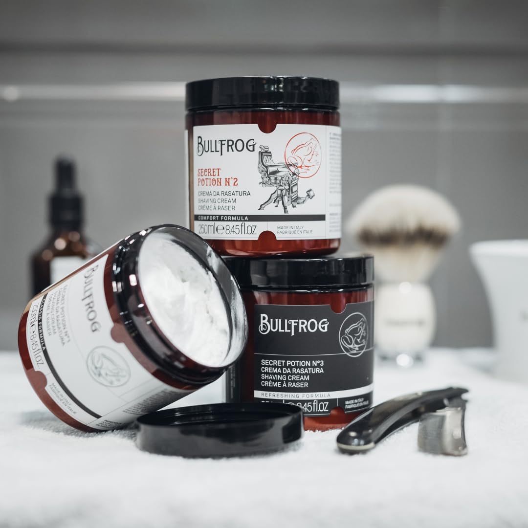 Thumbnail 1 de Bullfrog Crema da Rasatura Secret Potion N.2 Comfort – 250 ml, barba ammorbita e pelle fresca con note speziate e ambrate