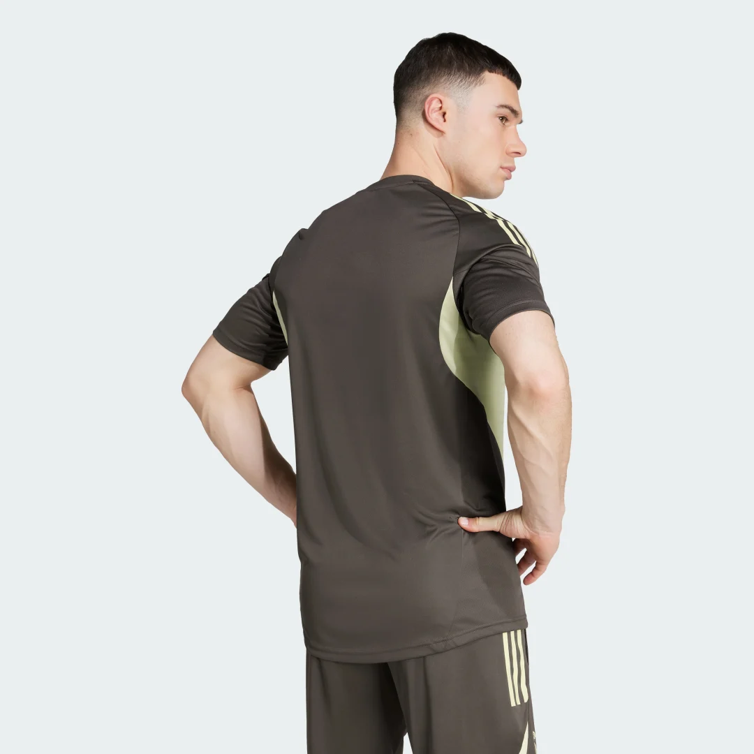 Detalle de Camiseta entrenamiento Real Madrid Tiro 25 Competition de Adidas