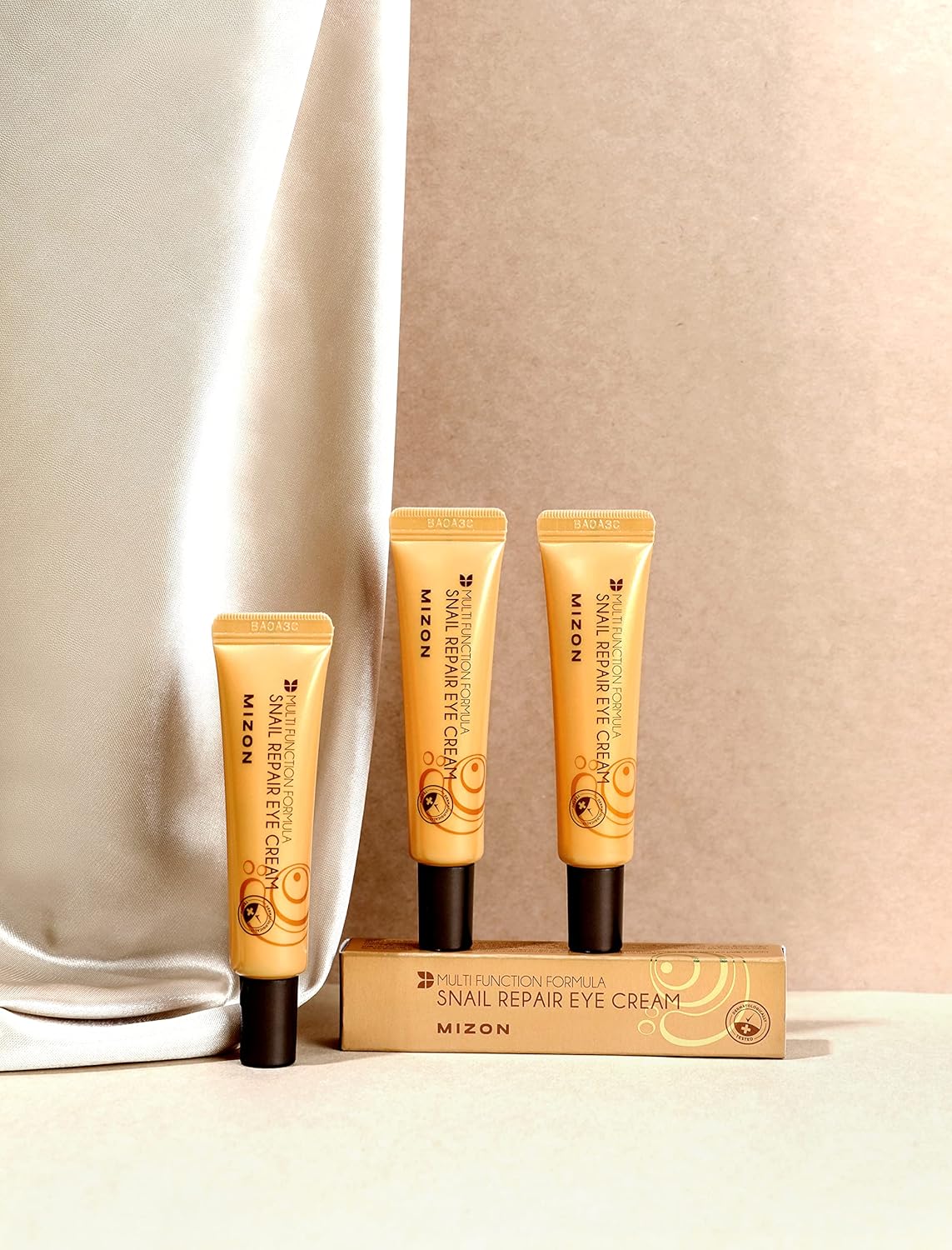 Thumbnail 3 de Mizon Snail Repair Eye Cream 15 ml 🐌 Para Miradas Radiantes