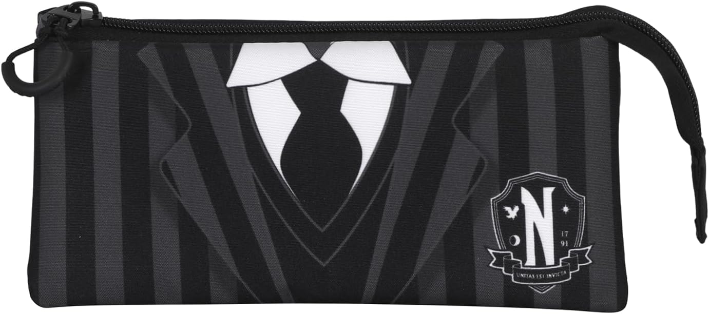 Detalle 2 de Wednesday Miércoles Uniform-Portatodo Triple Fan 2.0, Negro, 23x11 cm 🖤