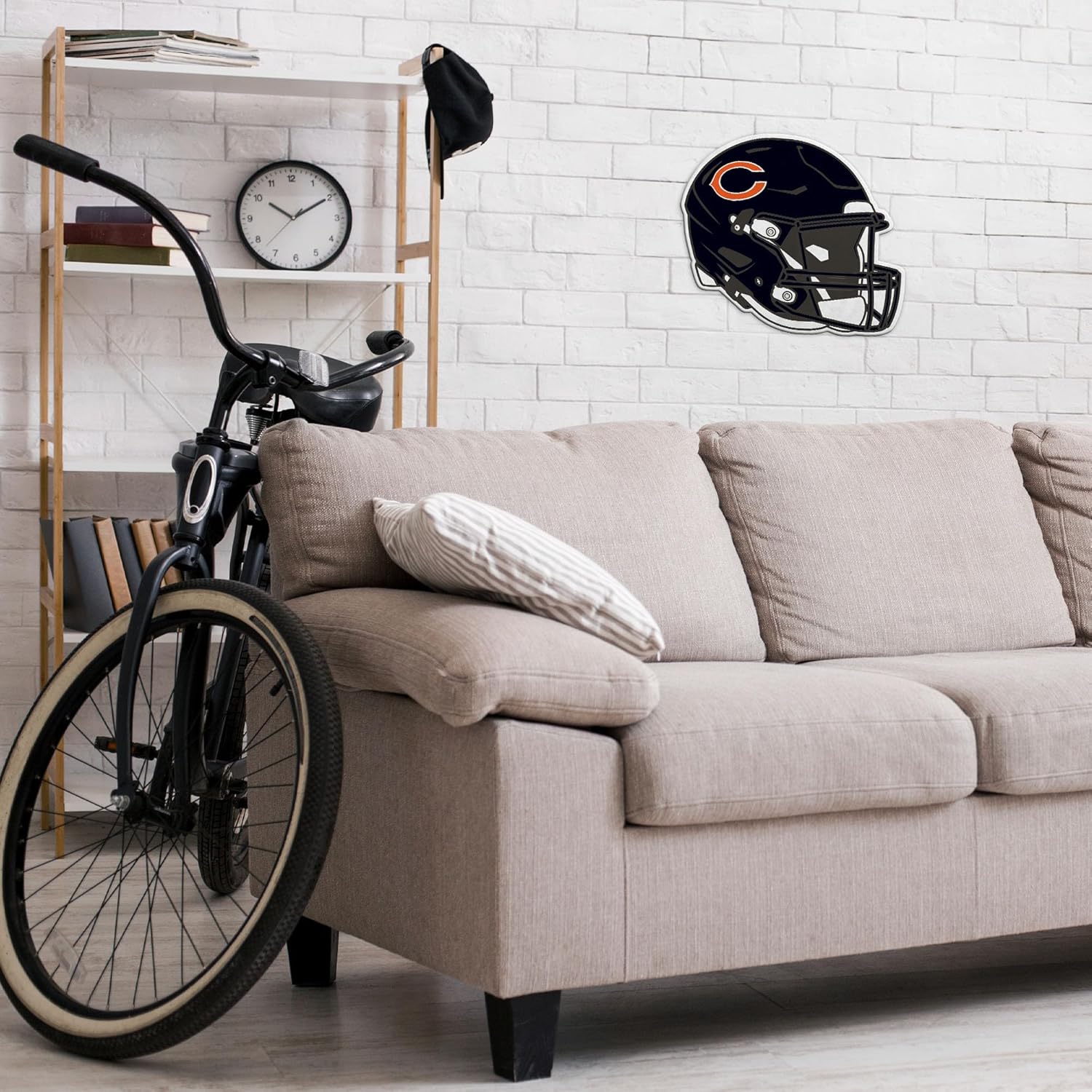 Thumbnail 2 de Soft Felt NFL Football Helmet Shape Cut Pennant (EZ to Hang) for Home and Living Room Décor