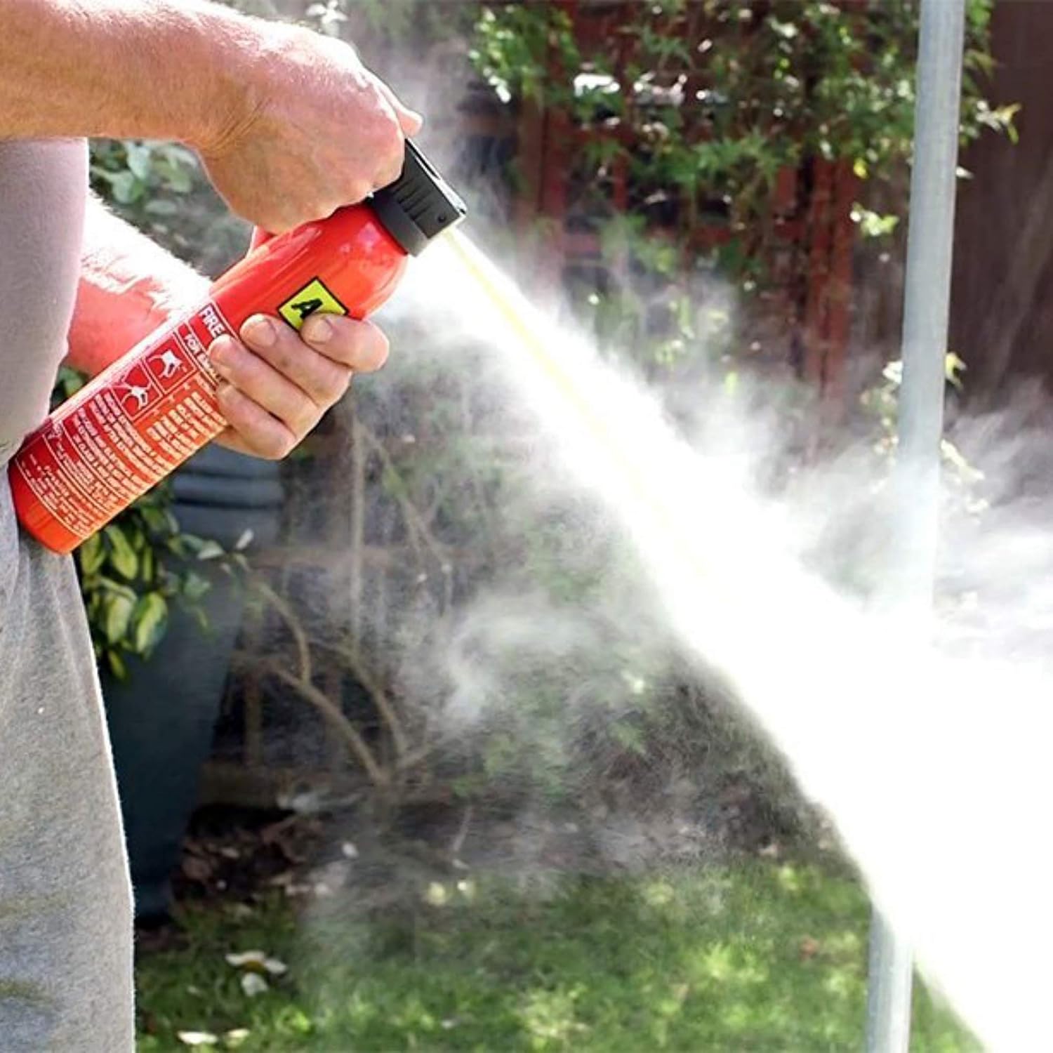 Thumbnail 1 de AA 950g Fire Extinguisher AA1547 – Lightweight BC Powder, UK Made with 5-Year Warranty