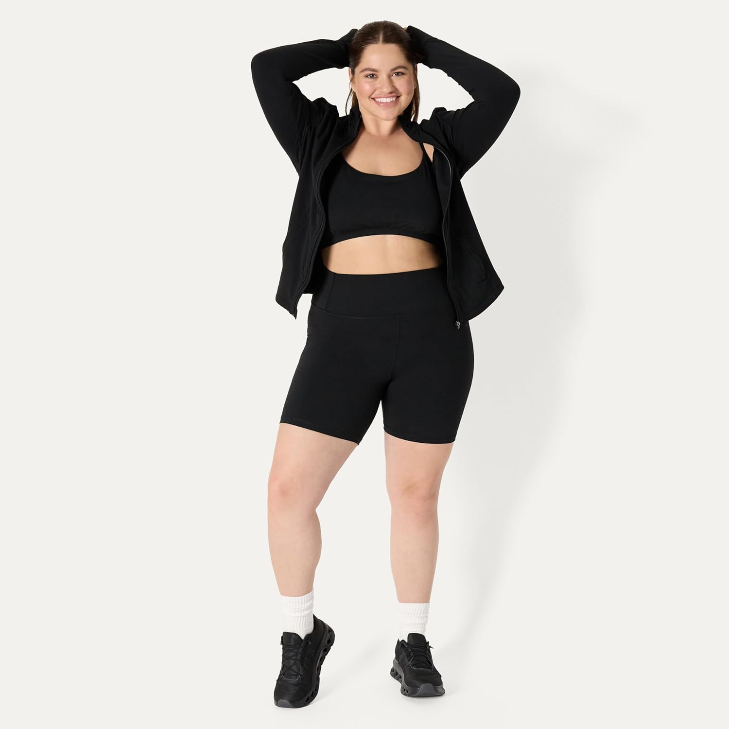Thumbnail 6 de Amazon Essentials Damen sportliche FormFlex Radlerhose mit Taschen & hoher Taille (17,8 cm Innennaht, Größe S)