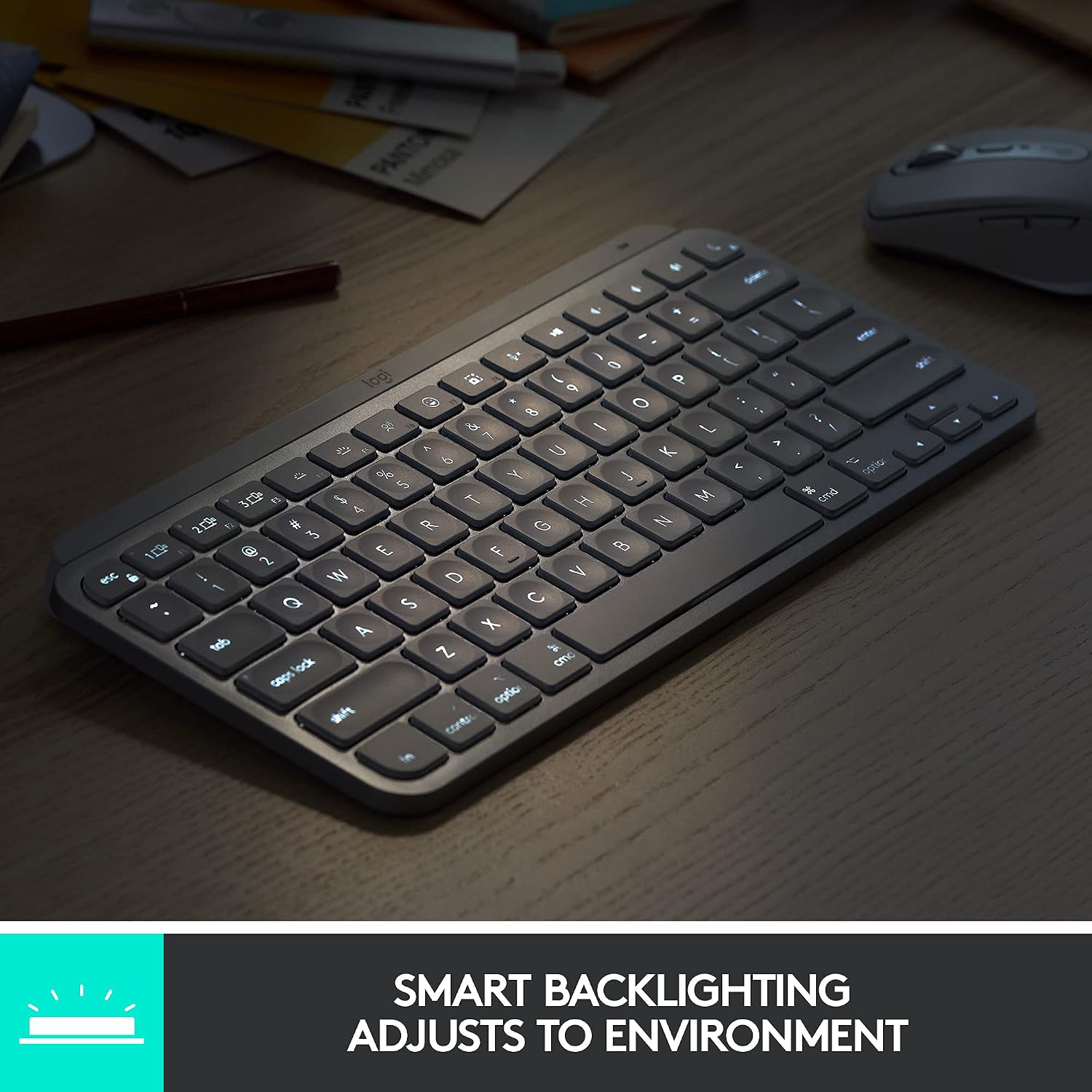 Detalle 2 de Logitech MX Keys Mini Wireless Keyboard, Pale Gray, Backlit with USB-C Charging