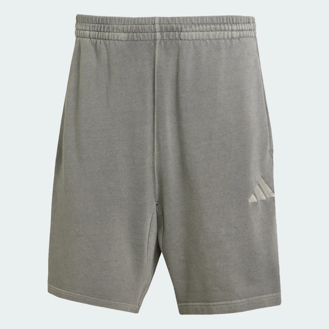 Detalle 2 de adidas ALL SZN pantalón corto de felpa con efecto lavado (20 cm) color negro