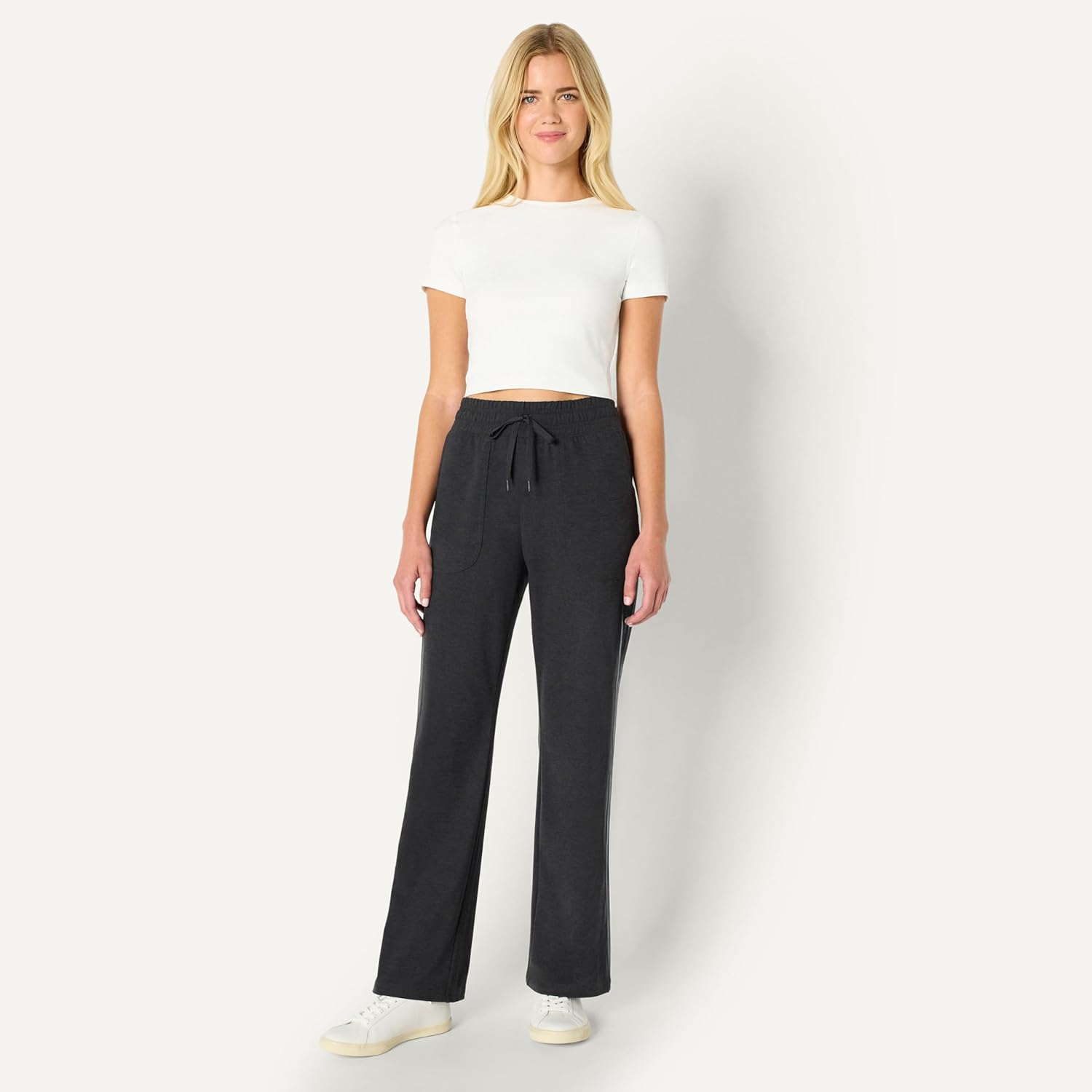 Thumbnail 5 de Amazon Essentials Women’s Relaxed Fit Athletic Soft Performance Lightweight Stretch Tracksuit Bottoms