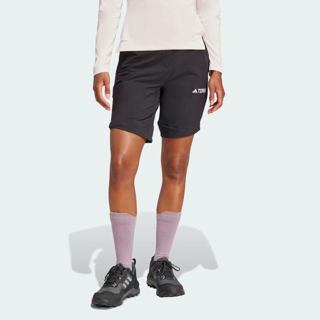 Detalle 2 de Pantalón Terrex Multi Zip-Off de Adidas: versatilidad para outdoor en negro