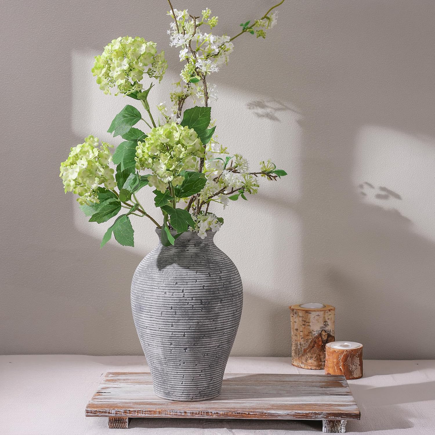 Detalle de Ceramic Flower Vase, 9-Inch