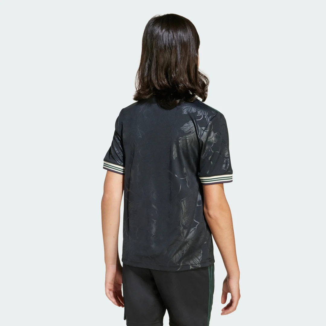 Detalle 2 de Camiseta tercera Juventus 25/26 de Adidas — negro, para fans que buscan estilo y comodidad