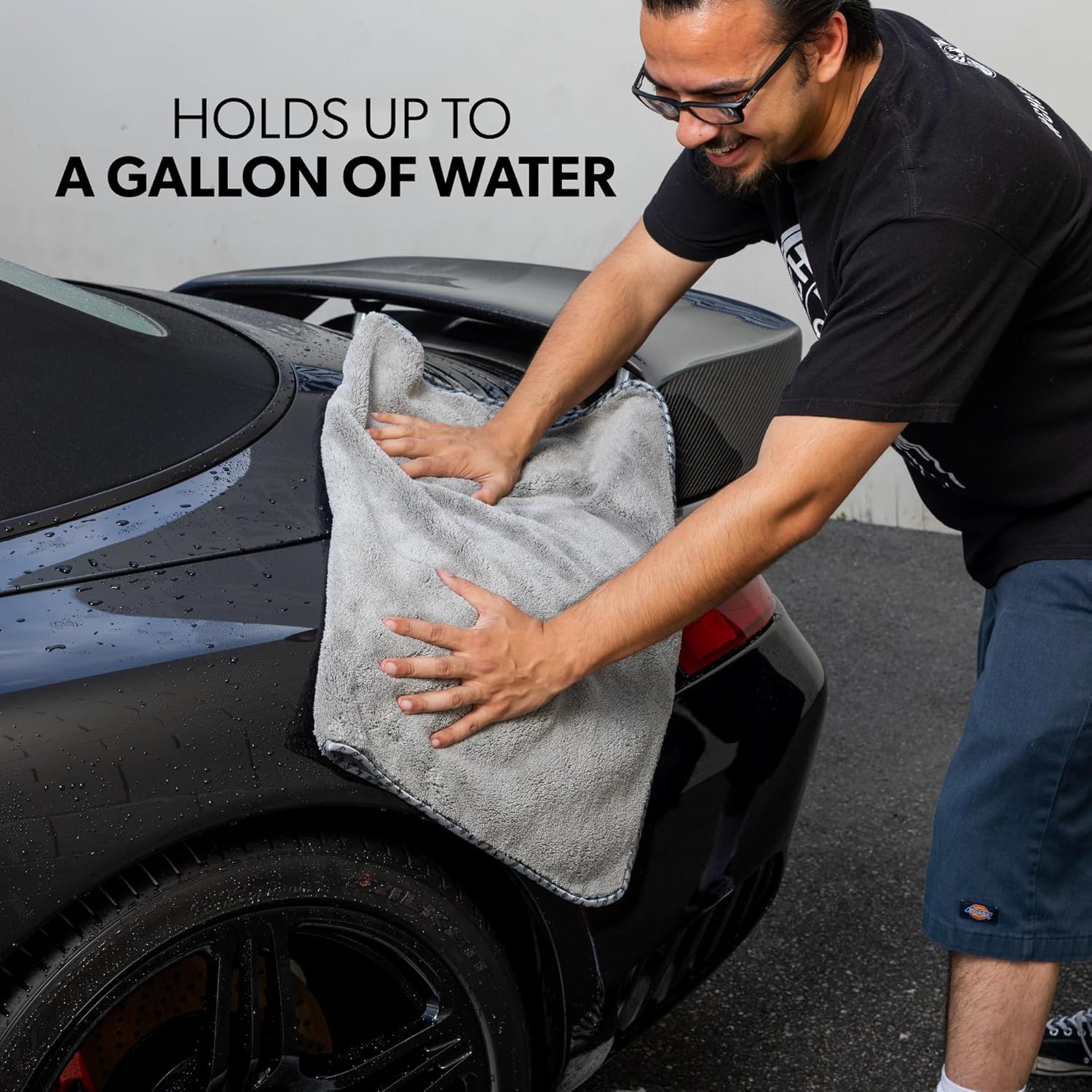 Detalle 2 de Chemical Guys Woolly Mammoth Large Microfiber Drying Towel (36 x 25 in, Gray) — Ultra Plush, Super Absorbent Car Drying Towels