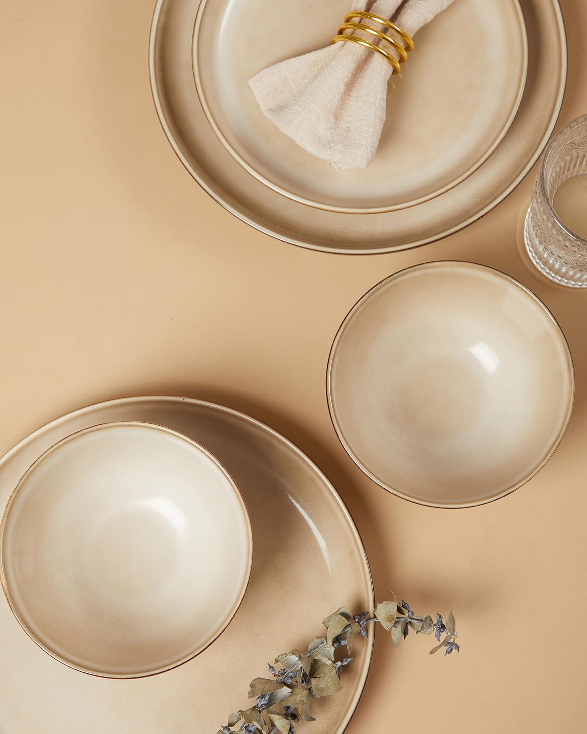 Detalle 2 de Pokini 24-Piece Dinnerware Set for 8: Modern Stoneware in Mocha Beige