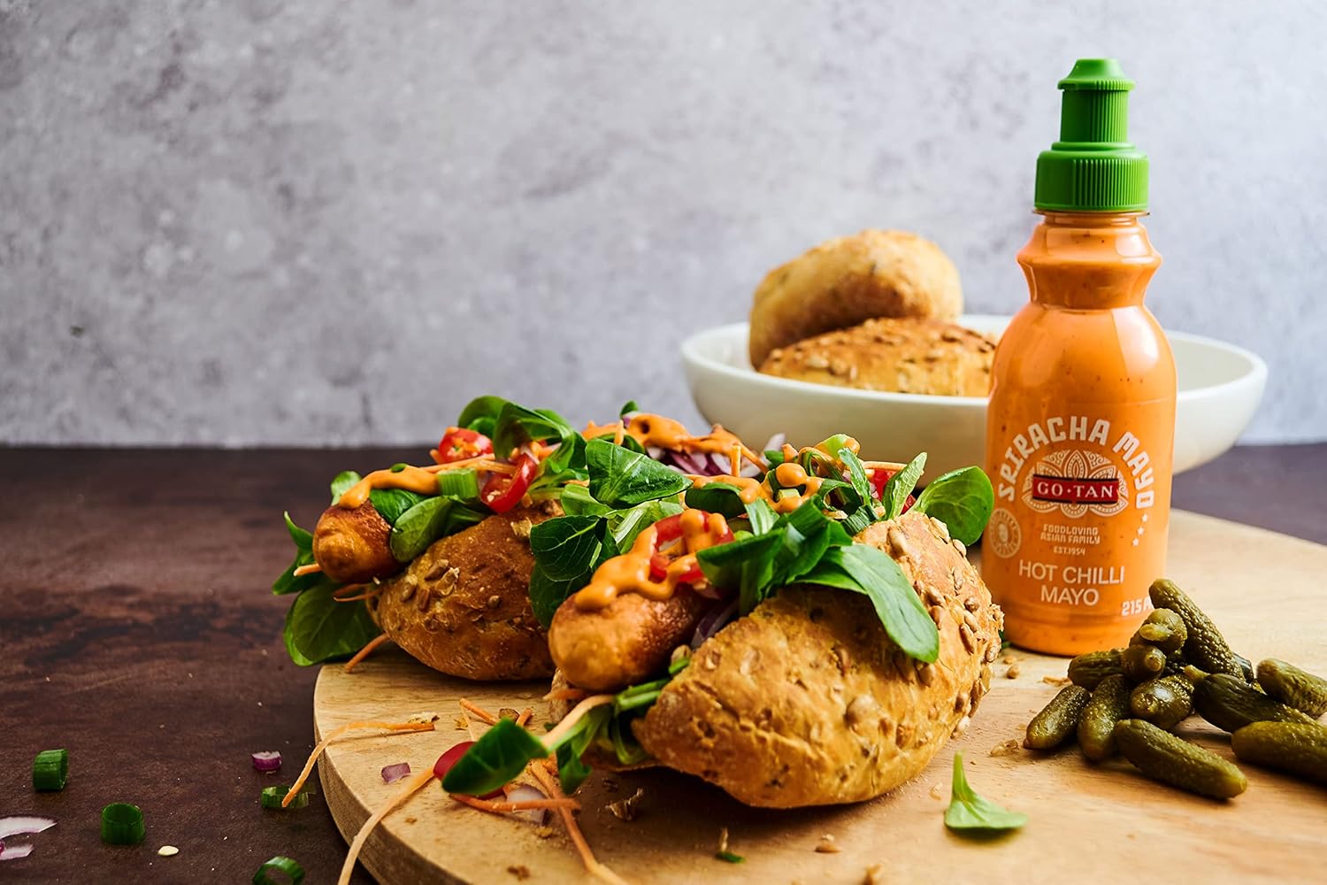 Thumbnail 2 de Go-Tan Sriracha Mayo, Salsa Picante y Cremosa 215 ml🌶️