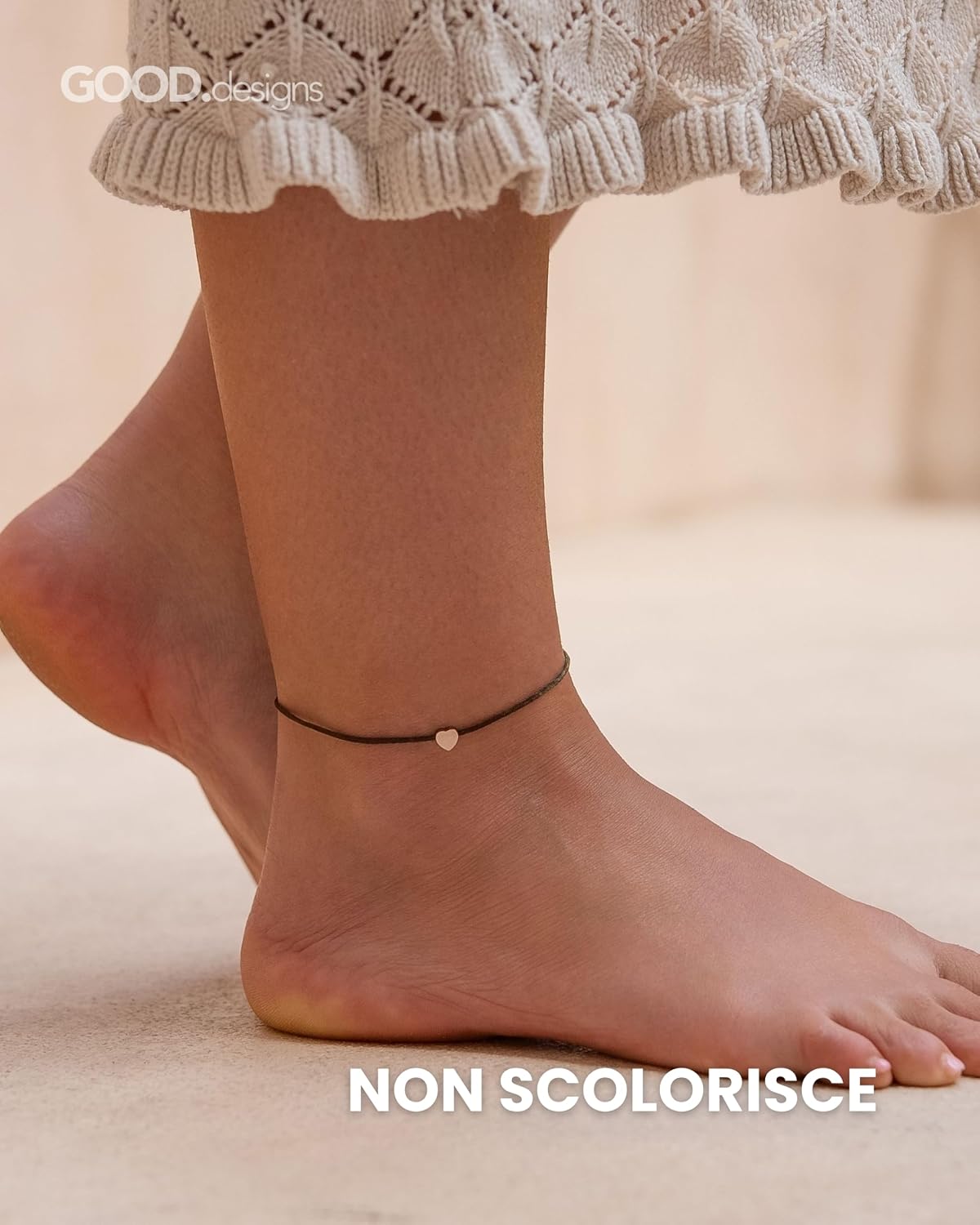 Detalle de GD GOOD.designs Cavigliere da donna con cuore: cavigliera impermeabile regolabile 20–30 cm in acciaio inox con cuori dorati, rosa e argento