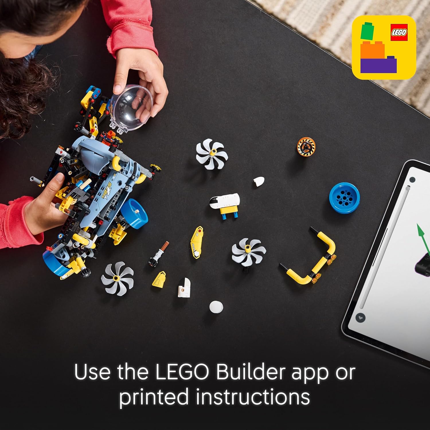 Detalle 2 de LEGO Technic Deep-Sea Research Submarine 42201 – A practical, imaginative build for budding engineers