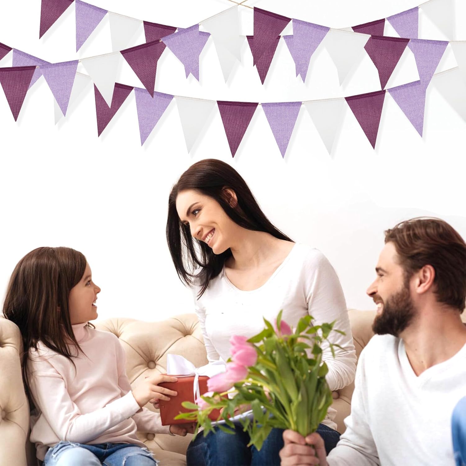 Detalle de G2PLUS Purple White Burlap Triangle Bunting (60 pieces) – Reusable waterproof hessian party flags, 20m for weddings, baby showers & garden décor