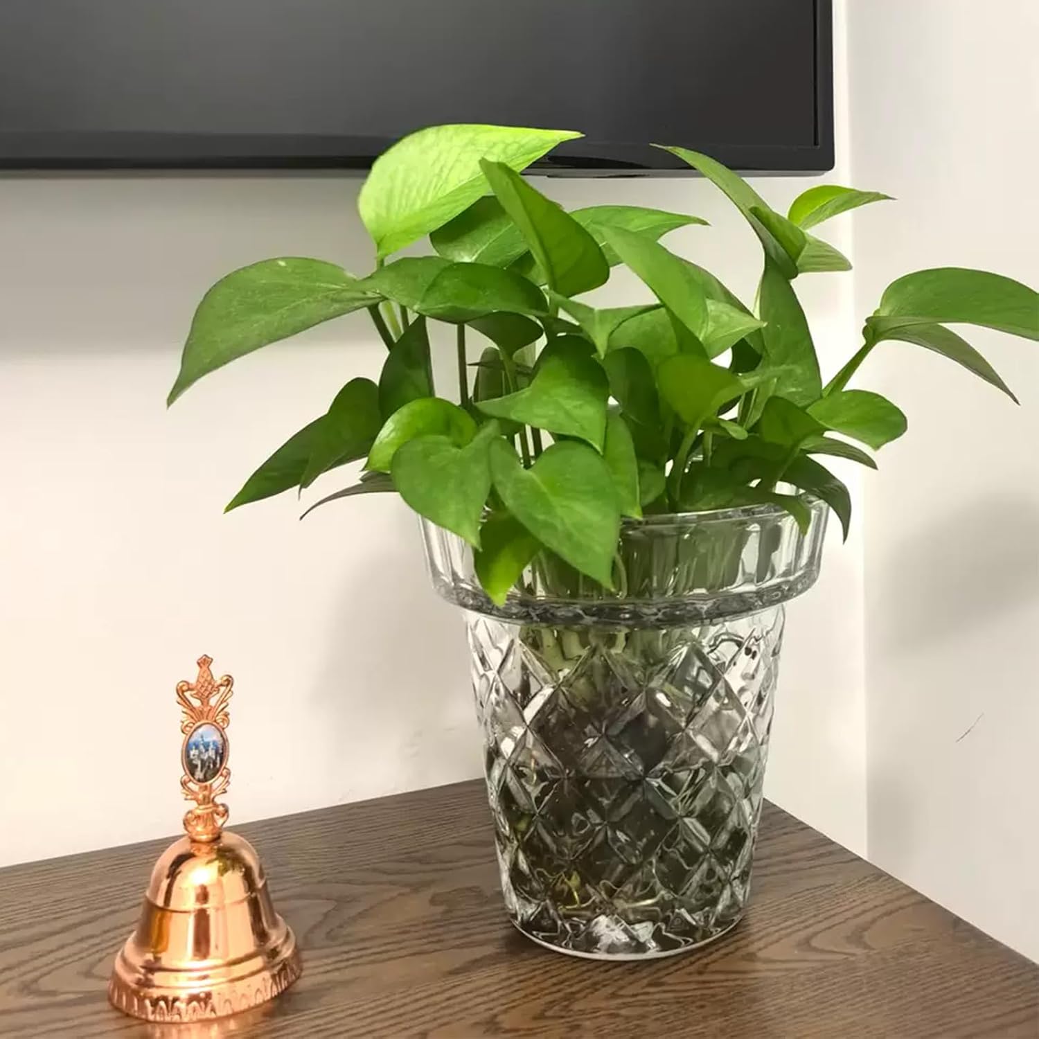 Detalle de Geprägte Eingedickte Glasvase mit breitem Mund – Vintage-Kristalllook von Innjooii