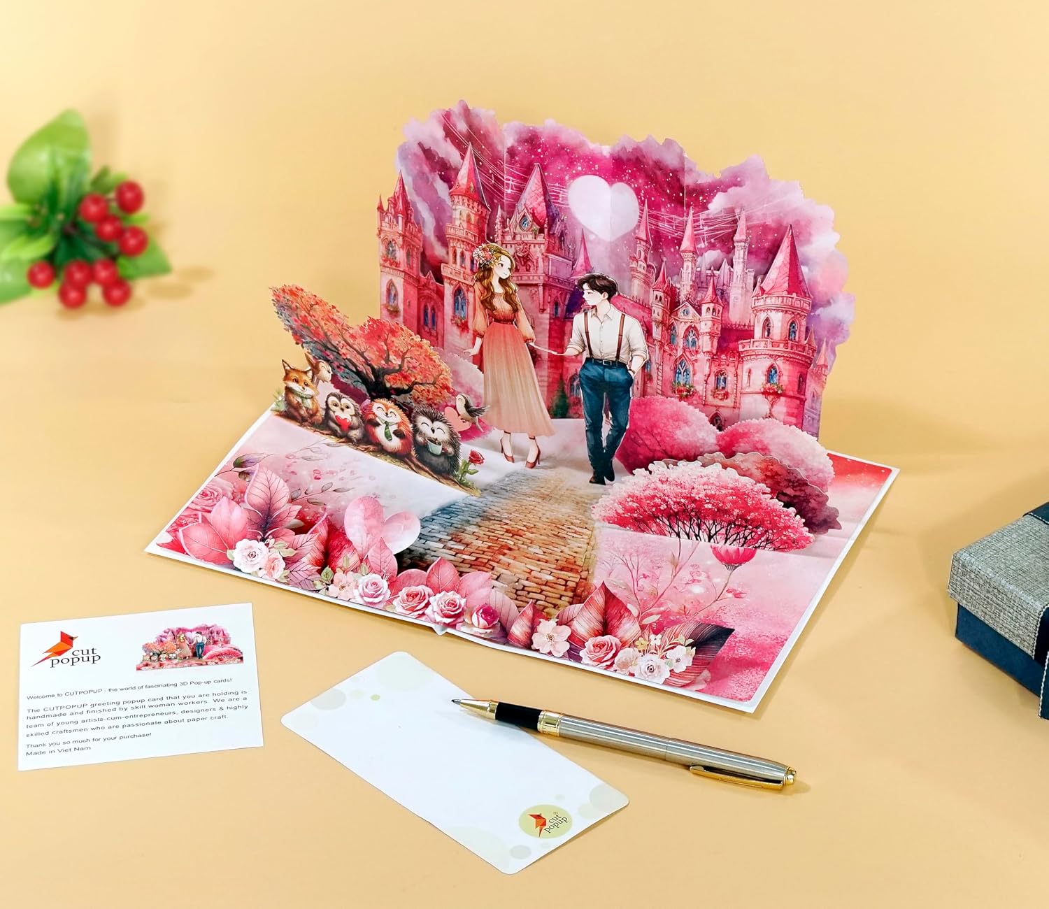 Detalle de CUTPOPUP Romantic Love Land Pop Up Anniversary Card