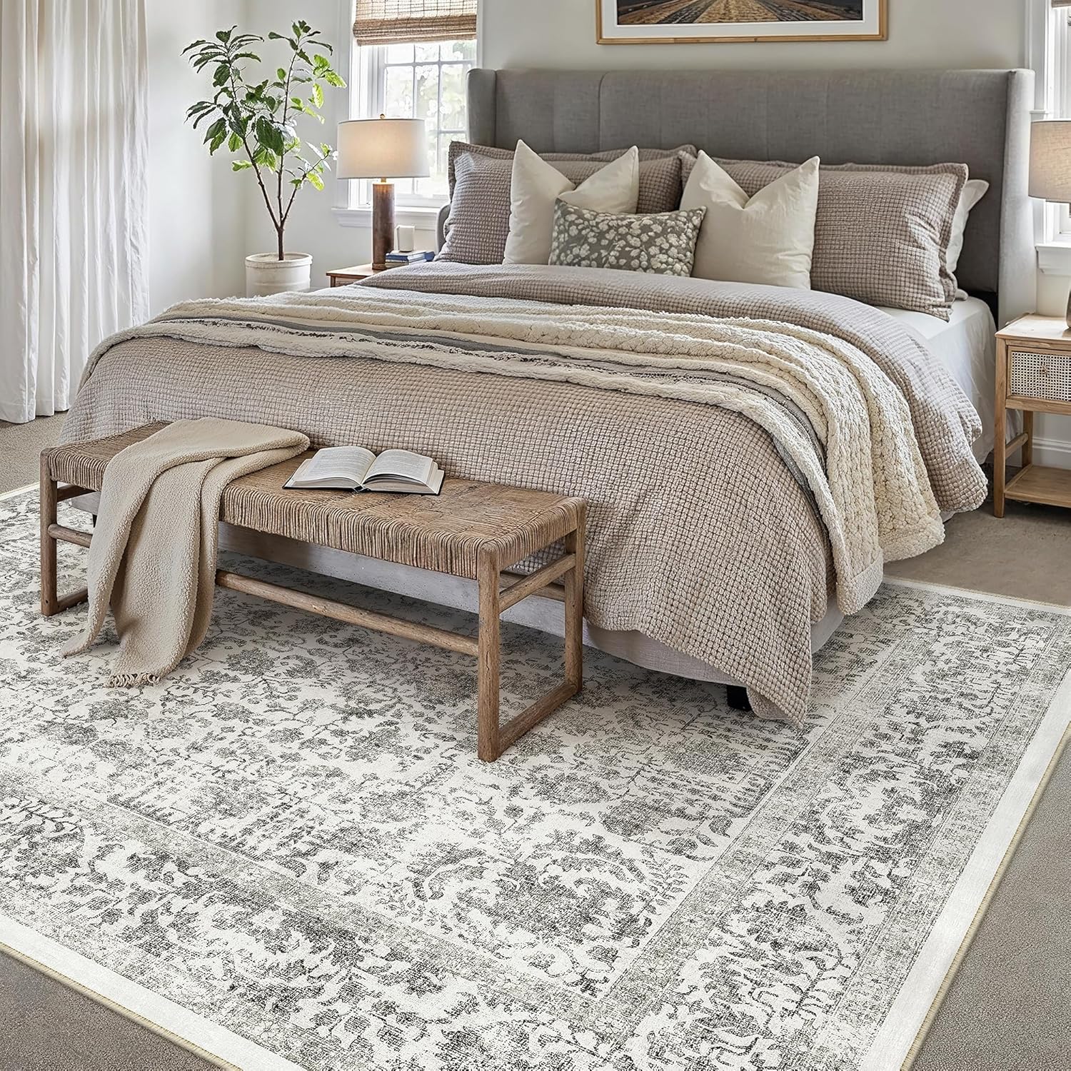 Detalle de HUGEAR Vintage Black Rug 240x300cm — Non-Slip, Washable Area Carpet for Living Rooms & More