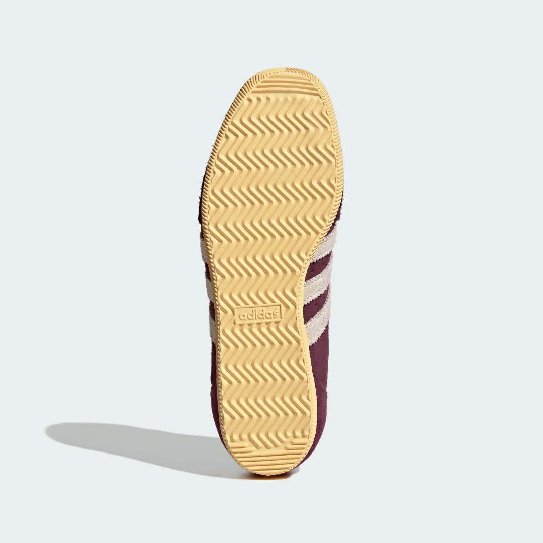 Detalle de ZAPATILLAS JAPAN de Adidas en color Burgundy