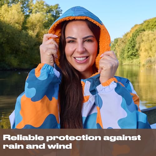 Detalle 2 de OHS Rain Coats for Women & Men Camouflage Waterproof Changing Robe with Hood and Pockets (Blue/Orange, L/XL)