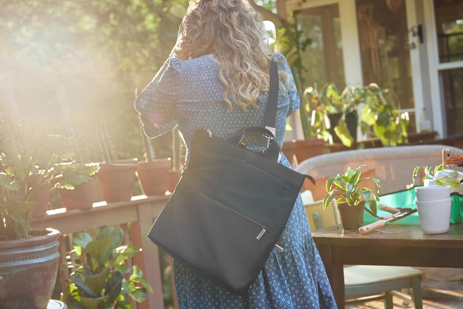 Detalle de HP 14" Convertible Laptop Backpack Tote, 18 Litre — Black