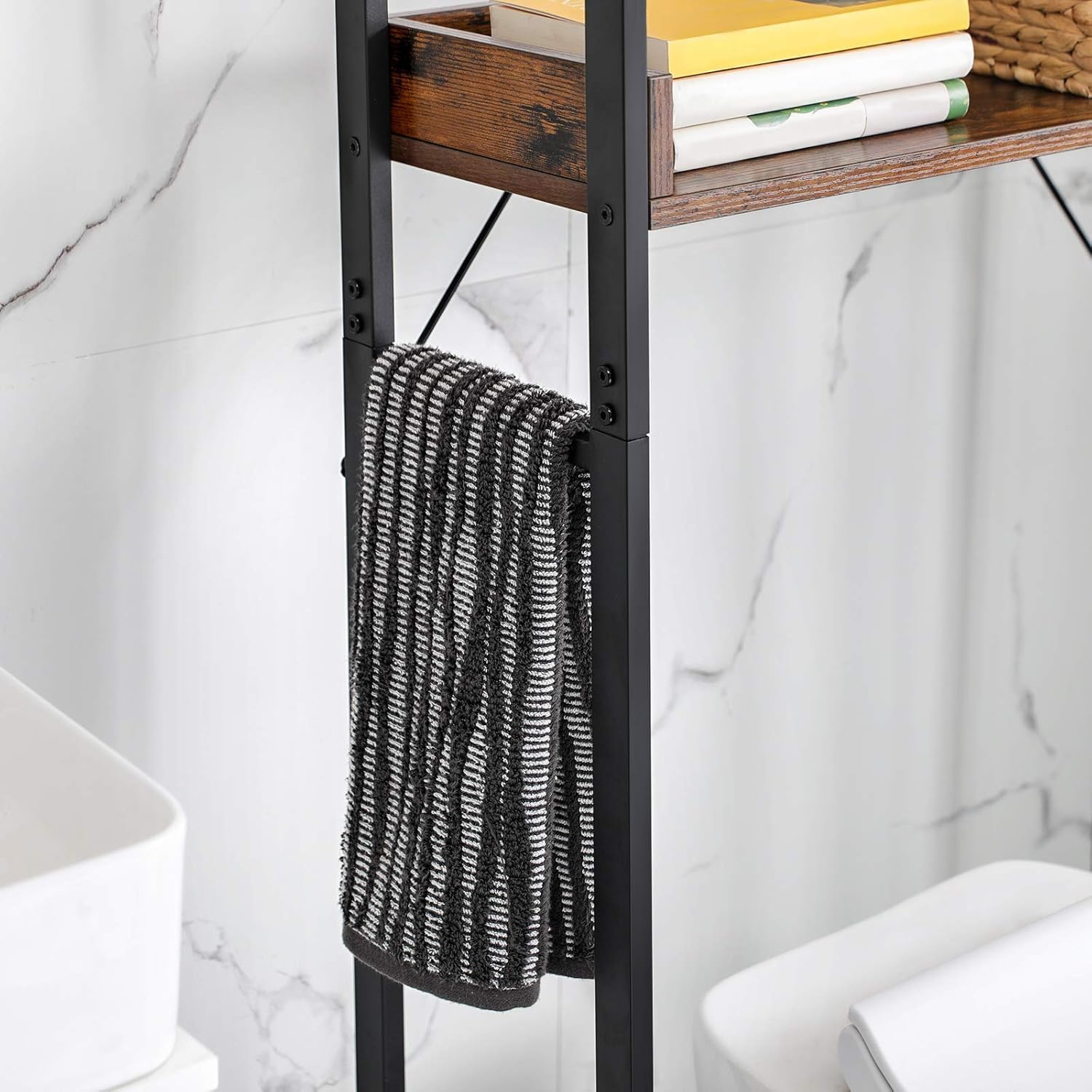 Detalle de VASAGLE BTS002B01 : étagère de toilettes à 3 niveaux style industriel marron rustique et noir