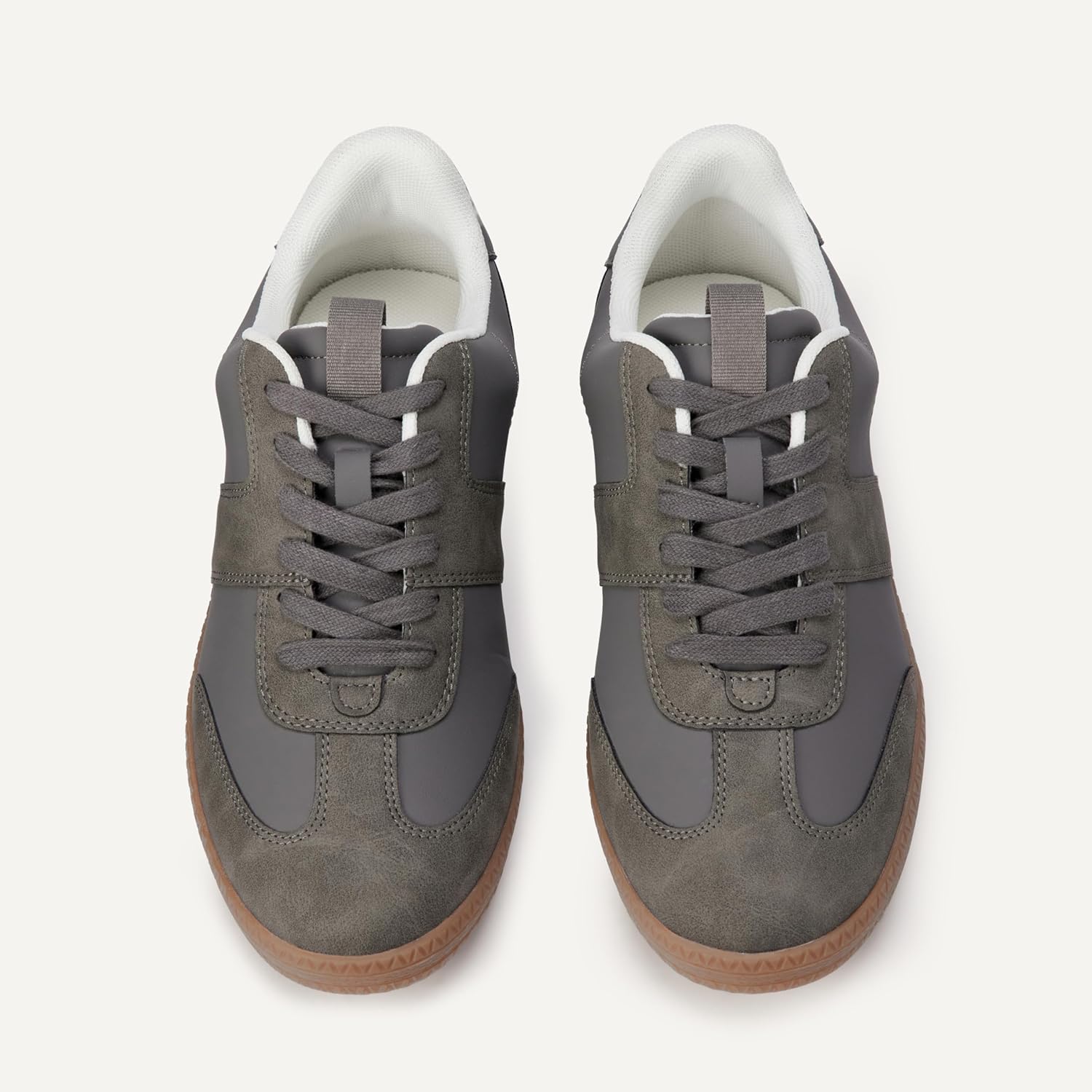 Thumbnail 4 de Amazon Essentials Women’s Low Top Retro Sneaker