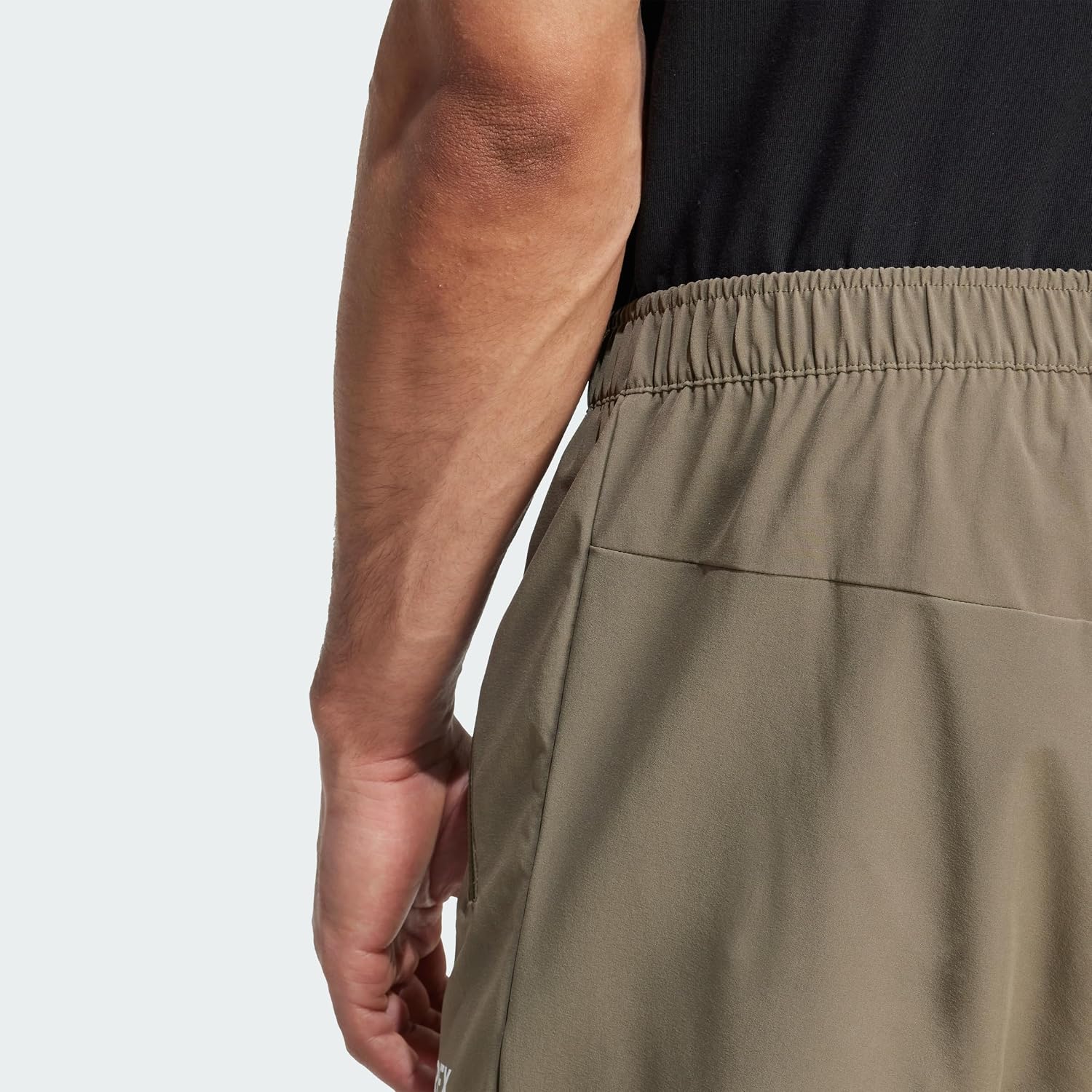 Detalle de adidas Terrex Multi Essentials pantalon stretch