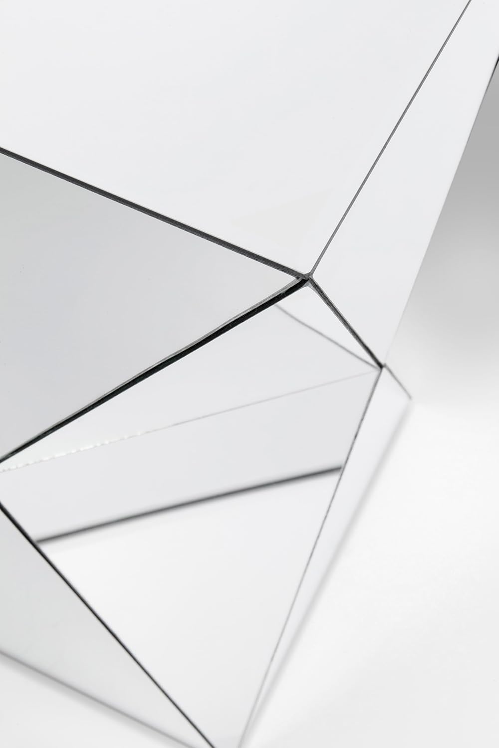 Detalle de Tavolino Luxury Triangle Kare Design – Argento, Specchio, 53,5×32×32 cm